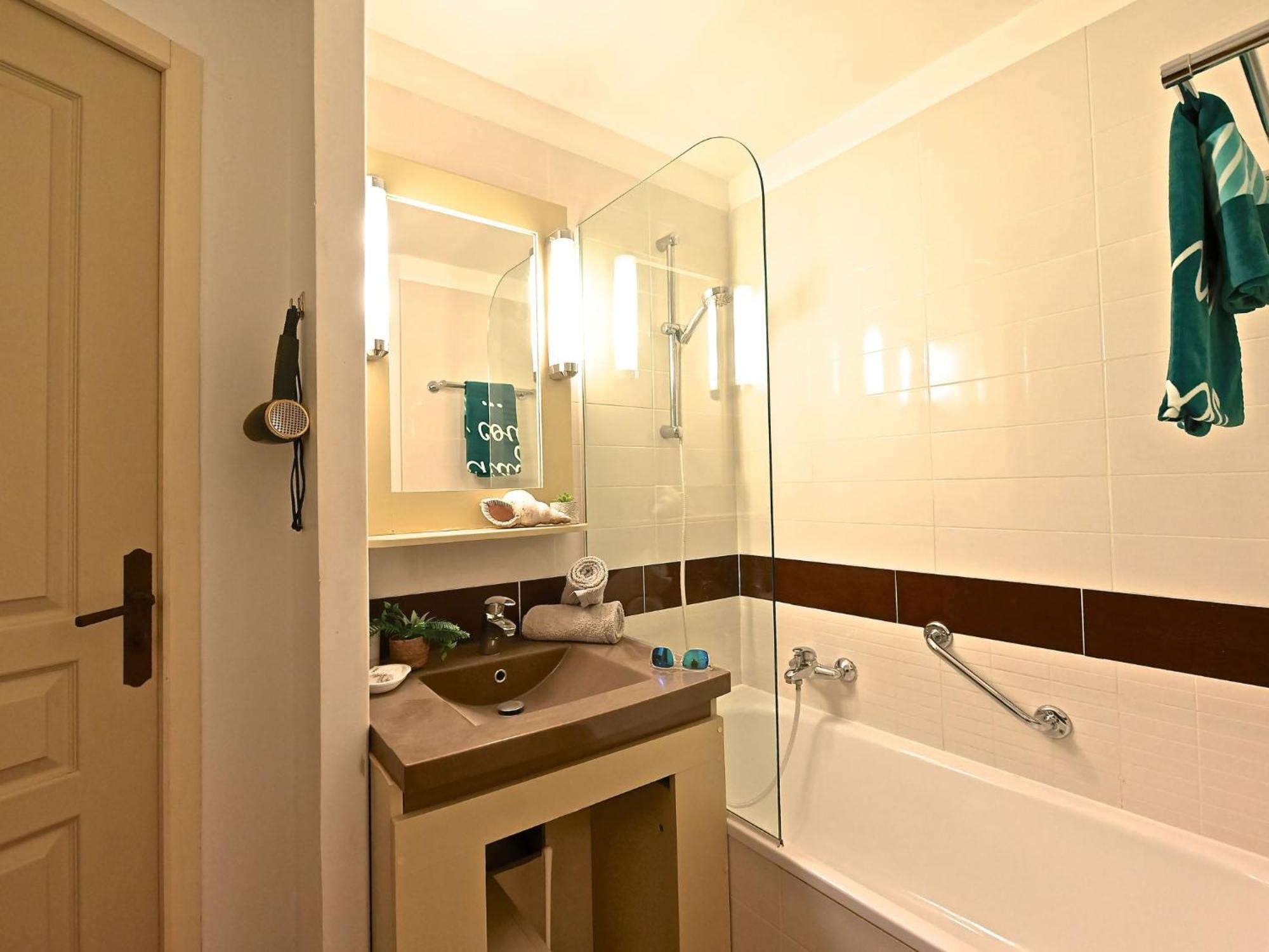 Apartment Village Cap Esterel - L'Esquinade-20 By Interhome Saint-Raphaël 外观 照片